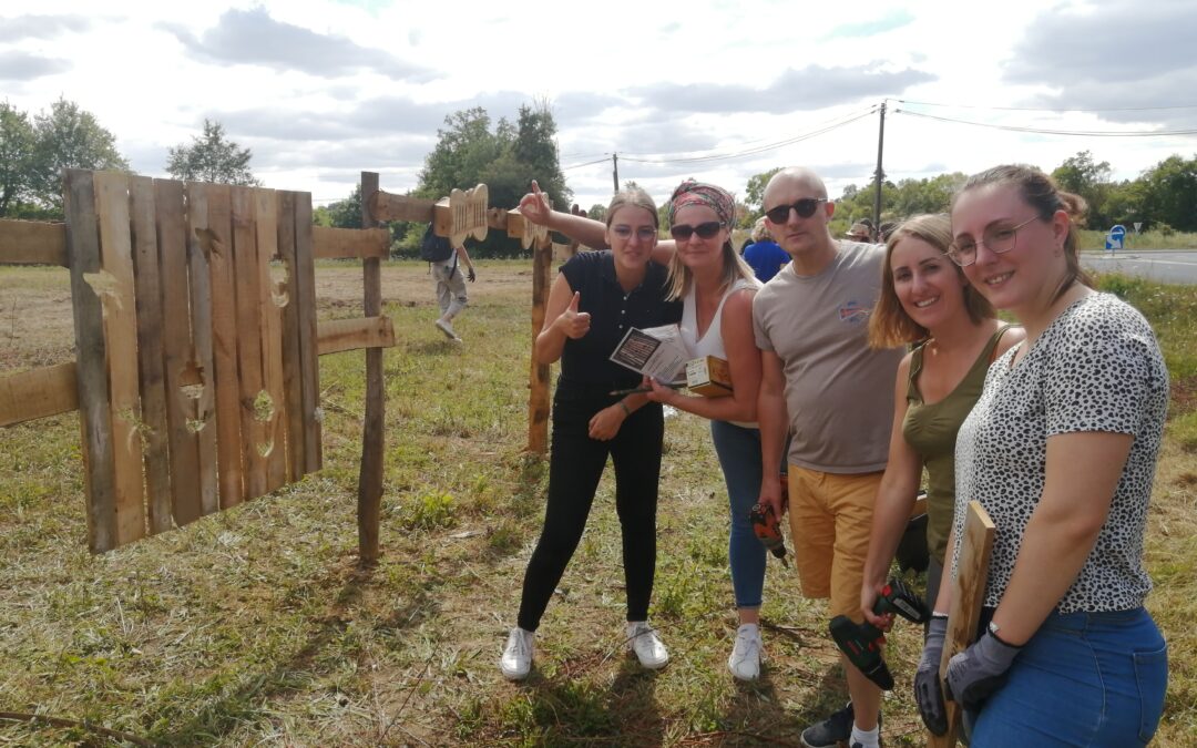Recyle-art-team-building